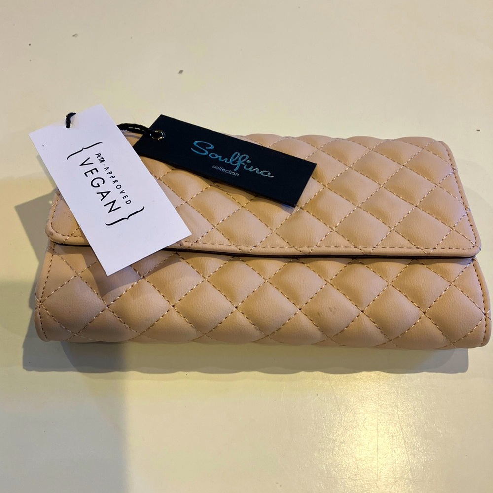 NWT Soulfina Collection Taupe Arlana PETA Approved Vegan Wallet ✨ 8” x 5”